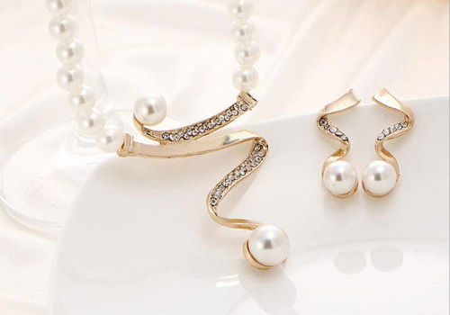 穿搭必備技能 珠寶首飾的四個搭配法則