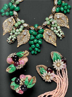 精美的古董珠寶首飾